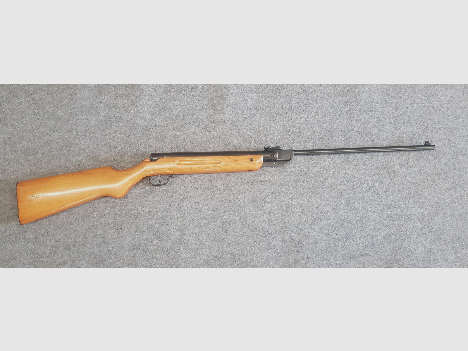 Seitlich verschraubt !!!  Seltene Ausführung  schönes Haenel Mod.  III-284   III 284 cal. 4,5mm Diabolo