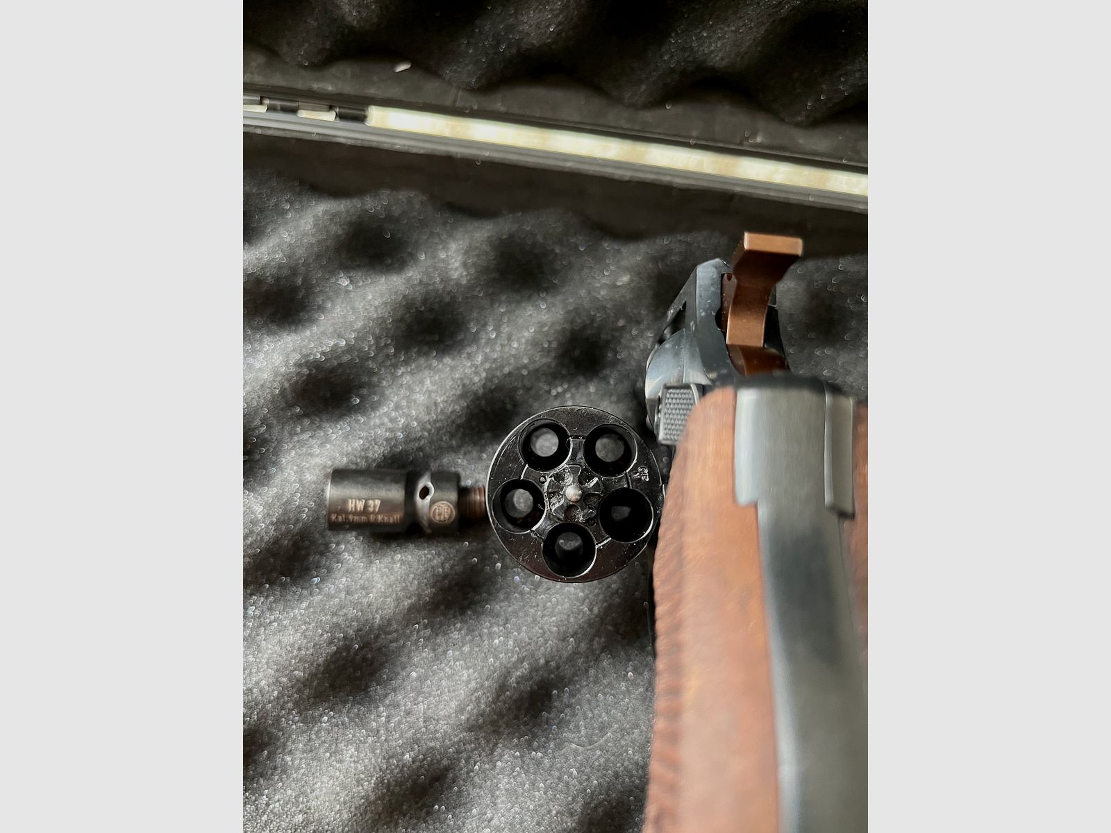 Weihrauch HW 37 brüniert Schreckschussrevolver inkl. Holzgriffschalen