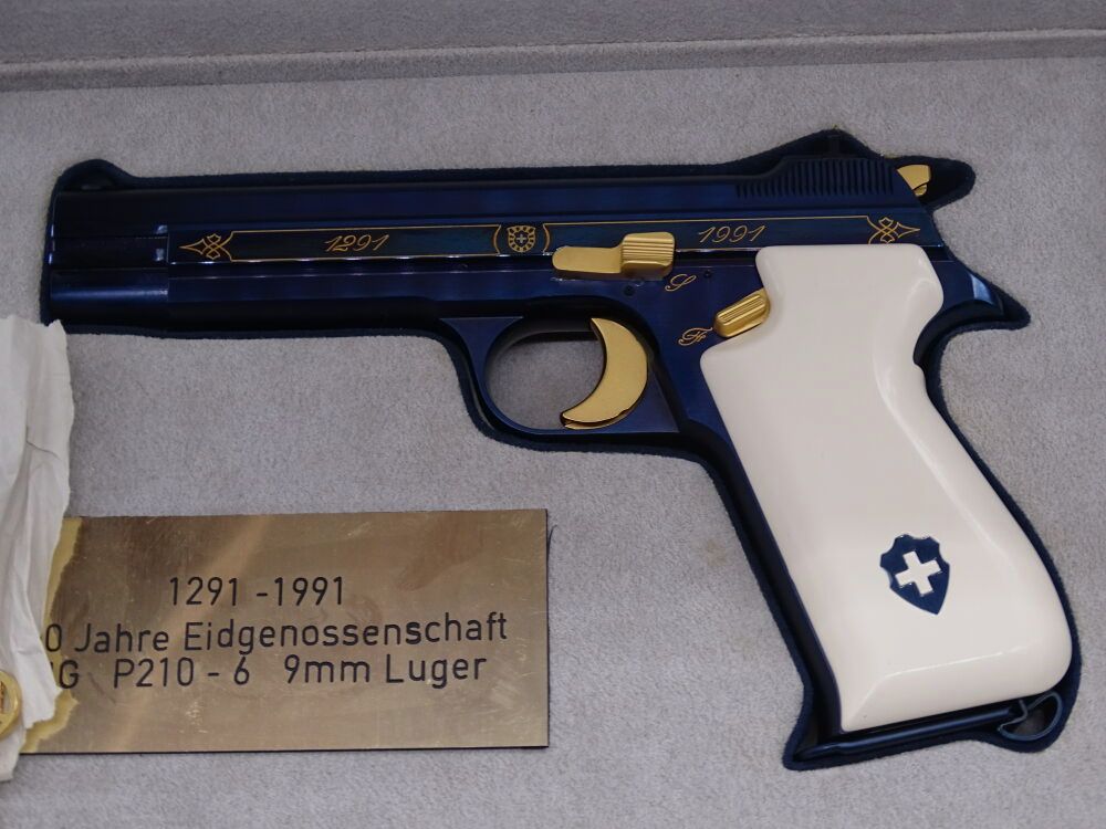 SIG P210 Helvetica UNGESCHOSSEN P210 Helvetica