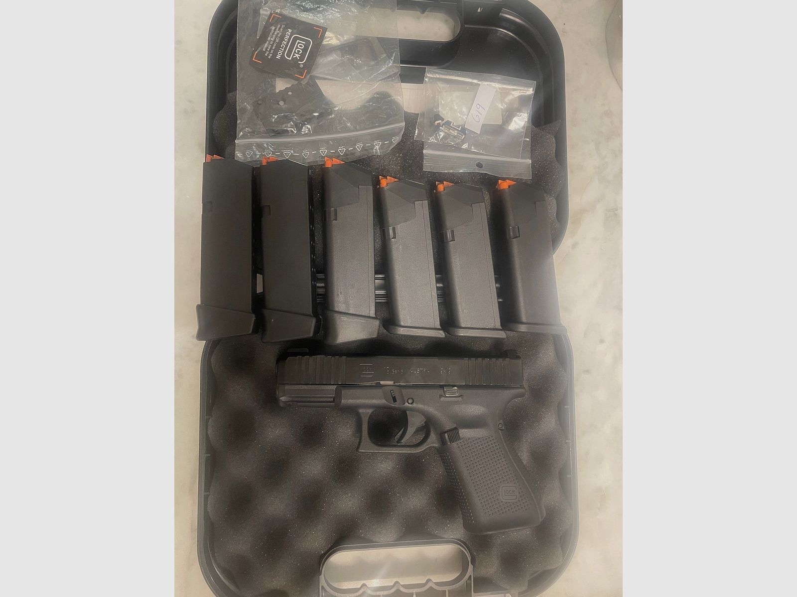 Glock 19 Gen 5 MOS + Trijicon Kimme Korn leuchtend + Magazin