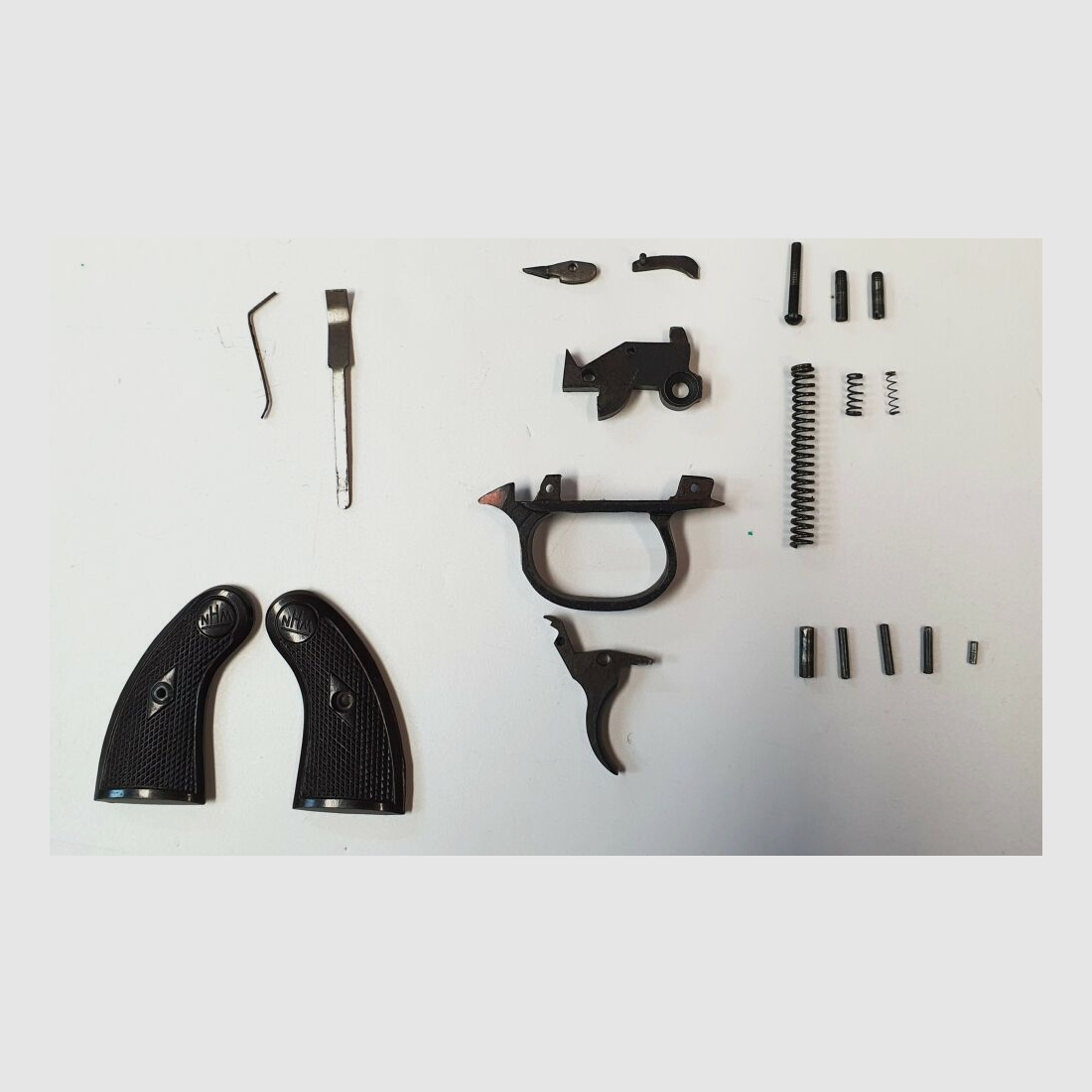 Nanno Hübenbecker Vrije Onderdelen Set Revolver NHM Model 6 - .22lr 20 Onderdelen
