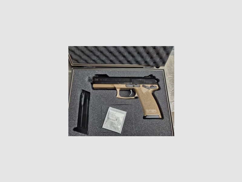Heckler & Koch MK23 SOCOM .45 Auto