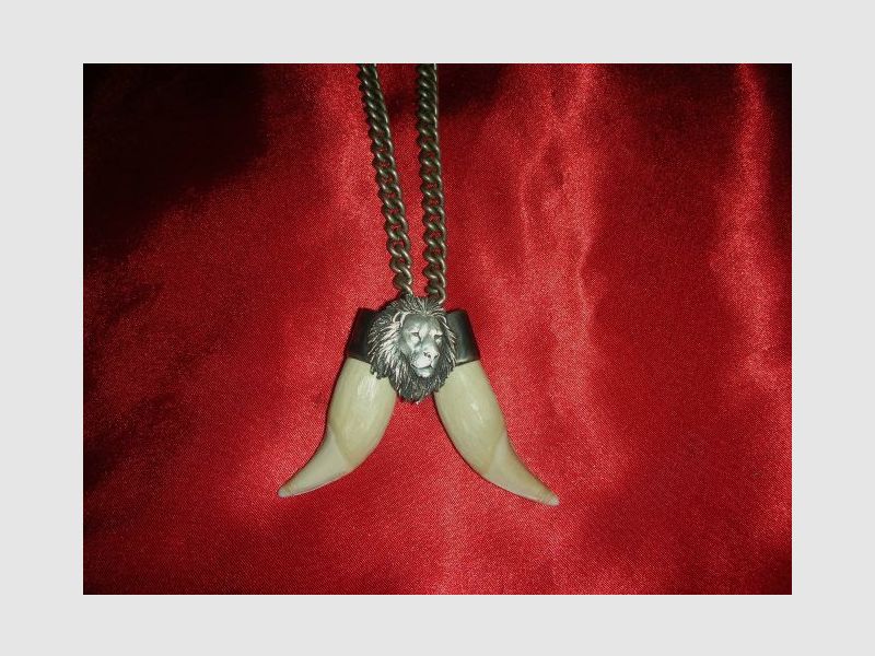 Rothenburg weapon corner necklace - pendant