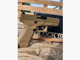 Glock 19X Tan GBB und m9 