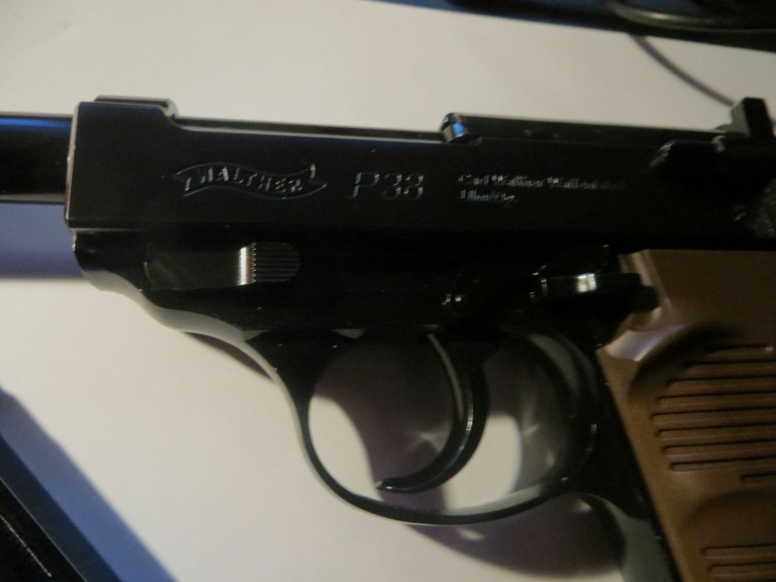 WALTHER P 38 co2 als nieuw fabrieksgereviseerd