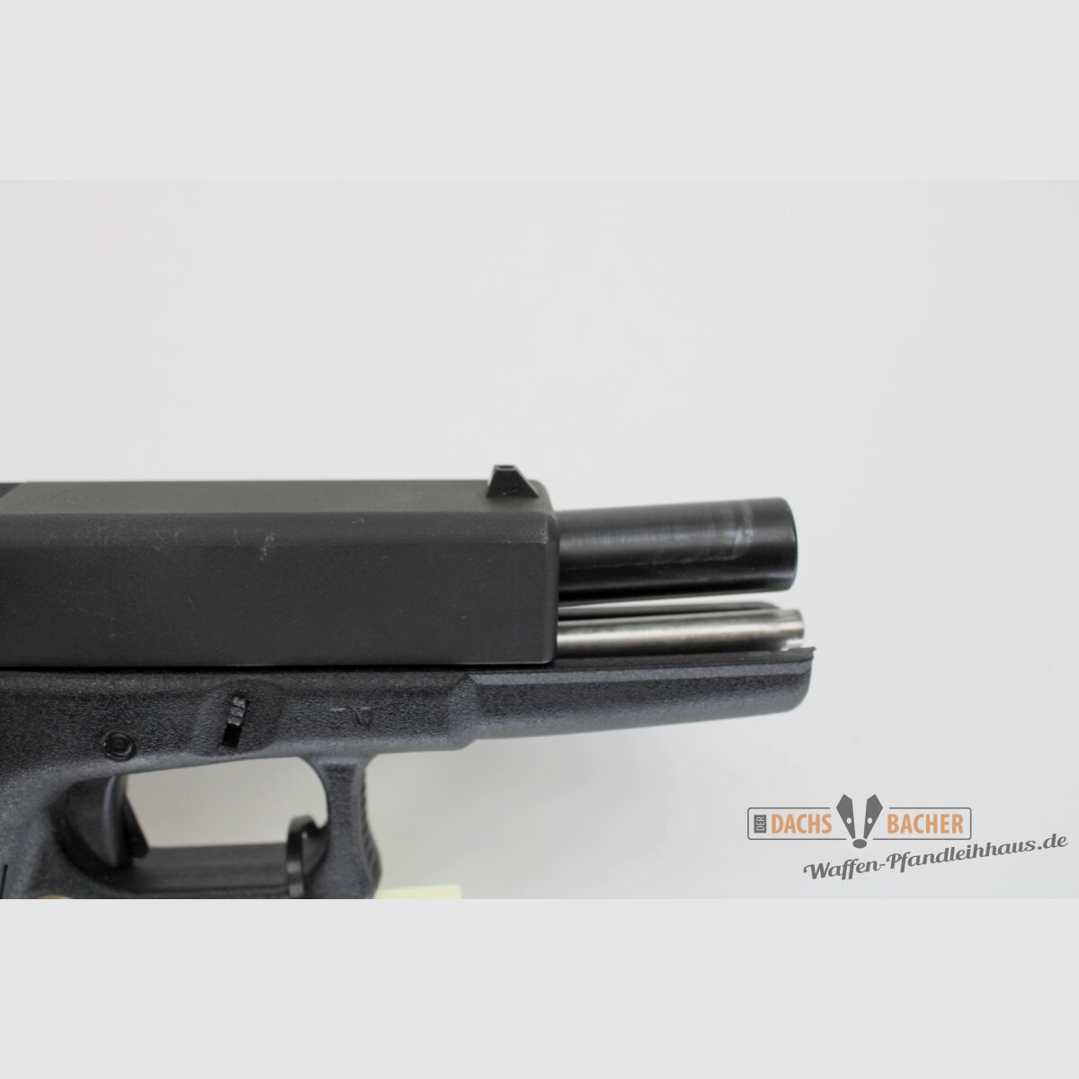Pistool Glock 17 Kal 9 Para met 4 magazijnen