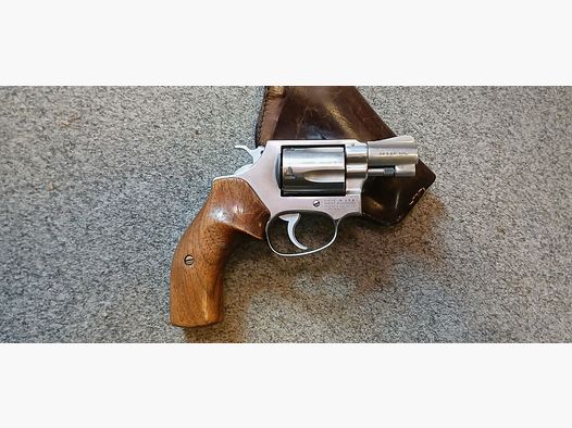 Smith & Wesson 60