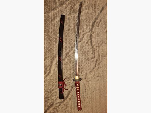 Katana Scharf geschliffen aber zu Deko zwecken