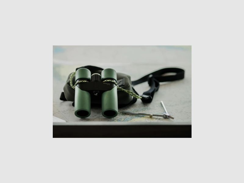 Swarovski Optik CL Companion 8x30 green, image 16 of 19