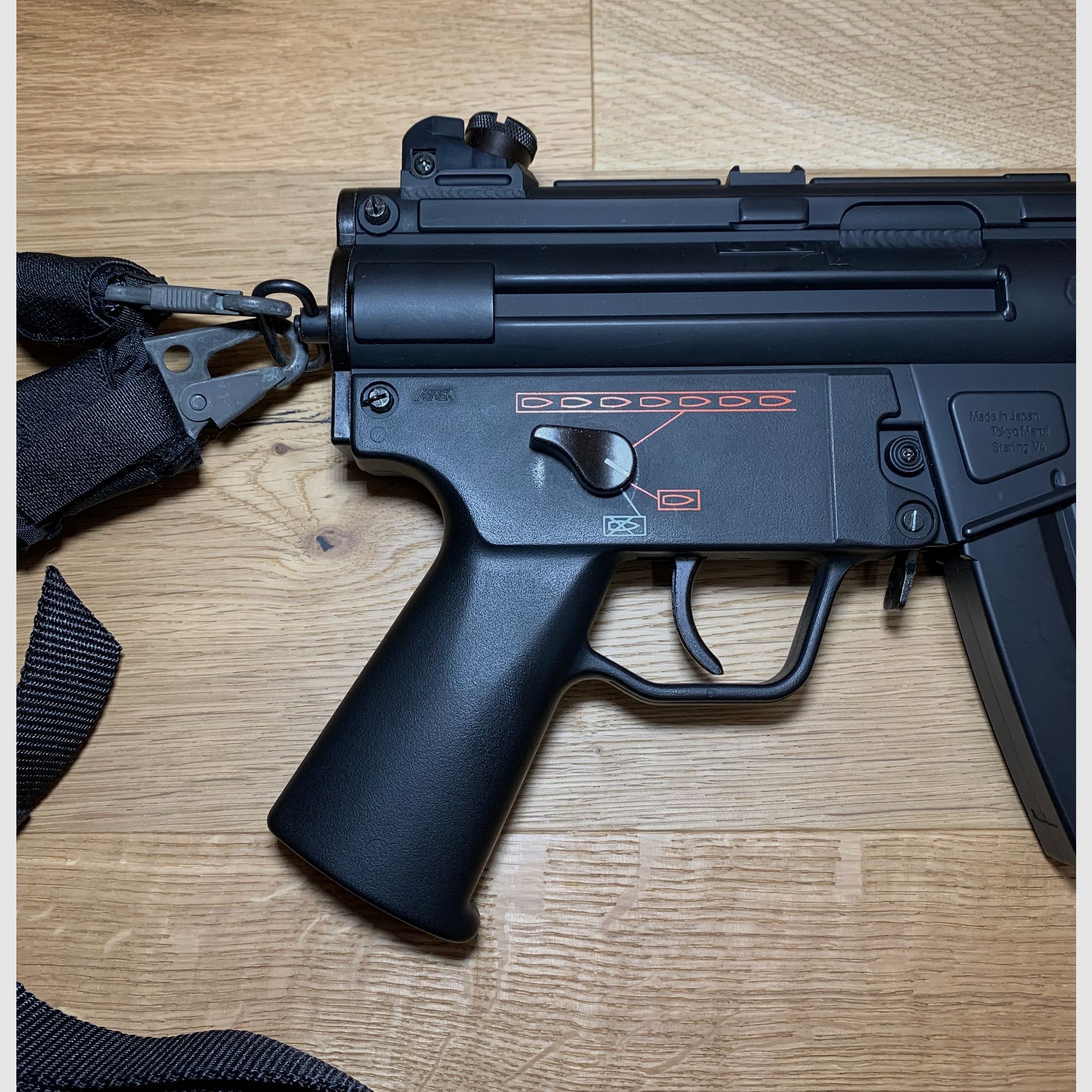 Tokyo Marui Heckler & Koch MP5K A4 Kurz AEG Softairpistole, image 7 sur 10