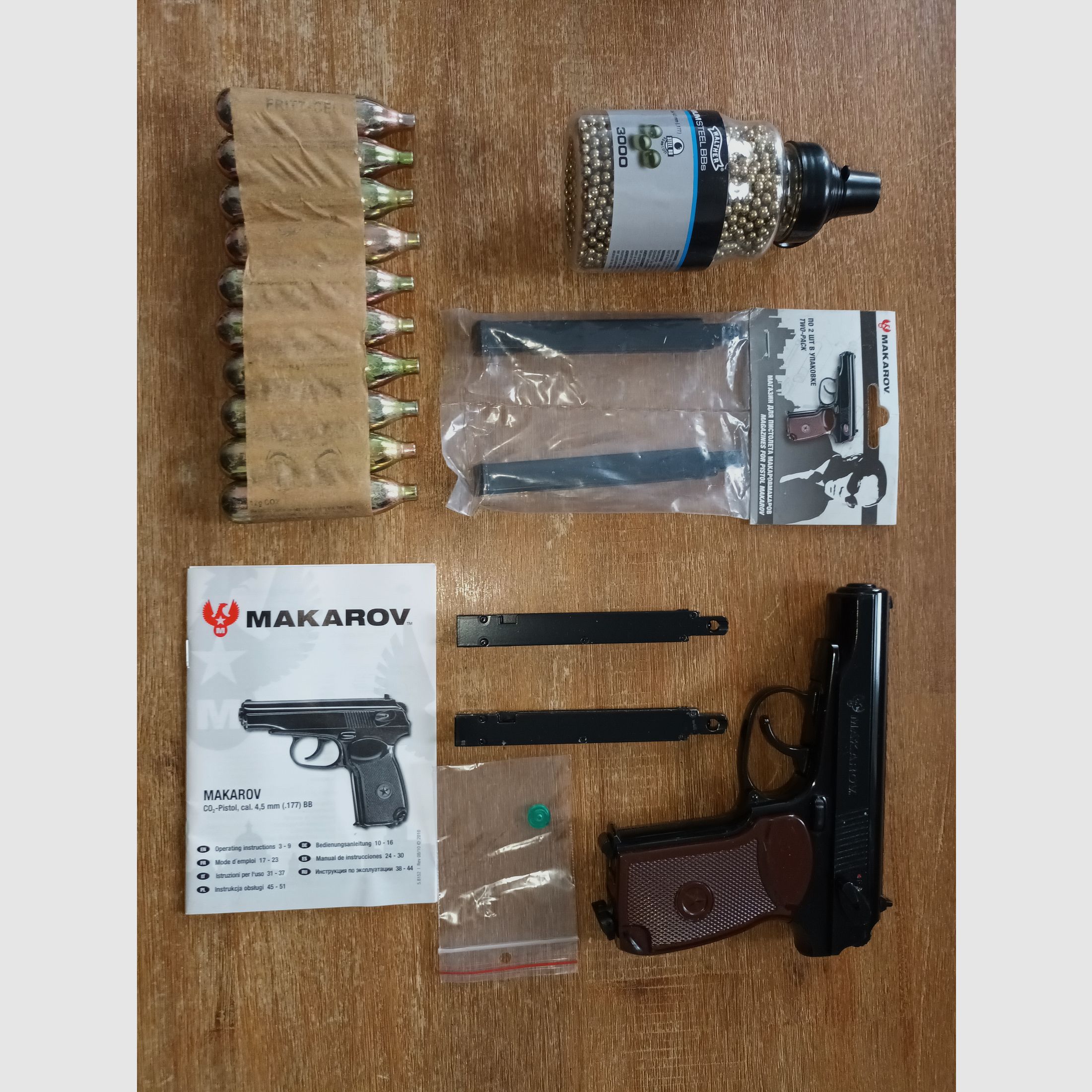 CO2 Pistole Umarex Legends Makarov Kaliber 4,5 mm BB  + Zubehör und Munition