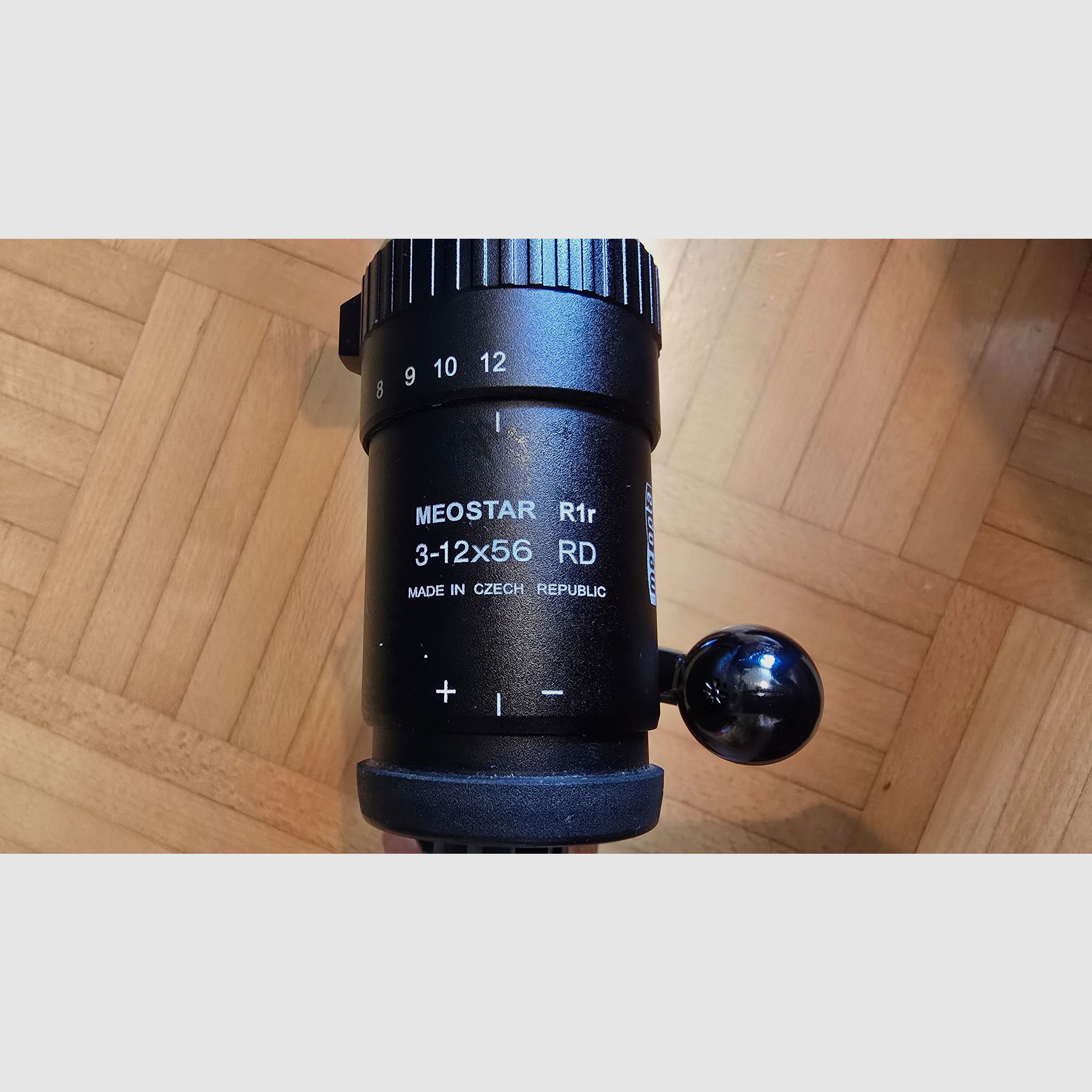 Repetierbüchse "Forest Favorit" mit Holzschaft .30-06 inkl. Optik Meostar R1r, neuwertig 