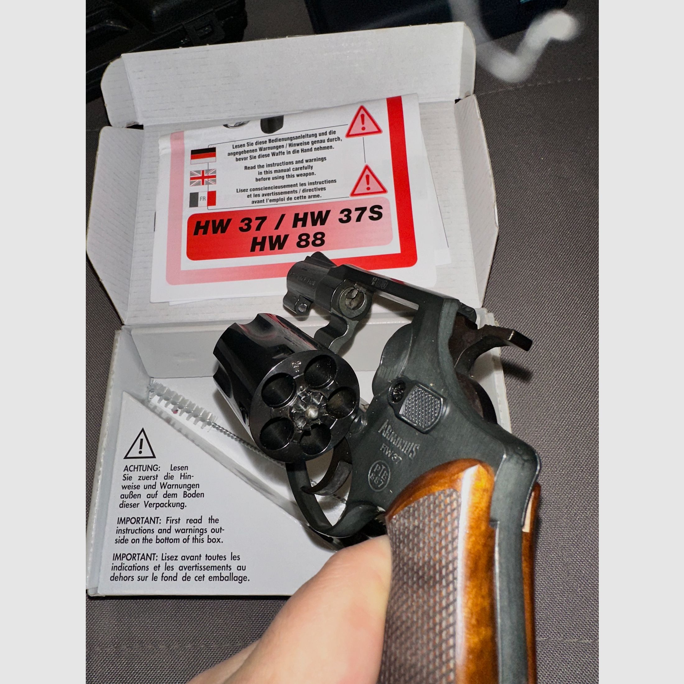 Weihrauch Arminius HW 37 – 9 mm R Knall – PTB 887 – houten grip – OVP