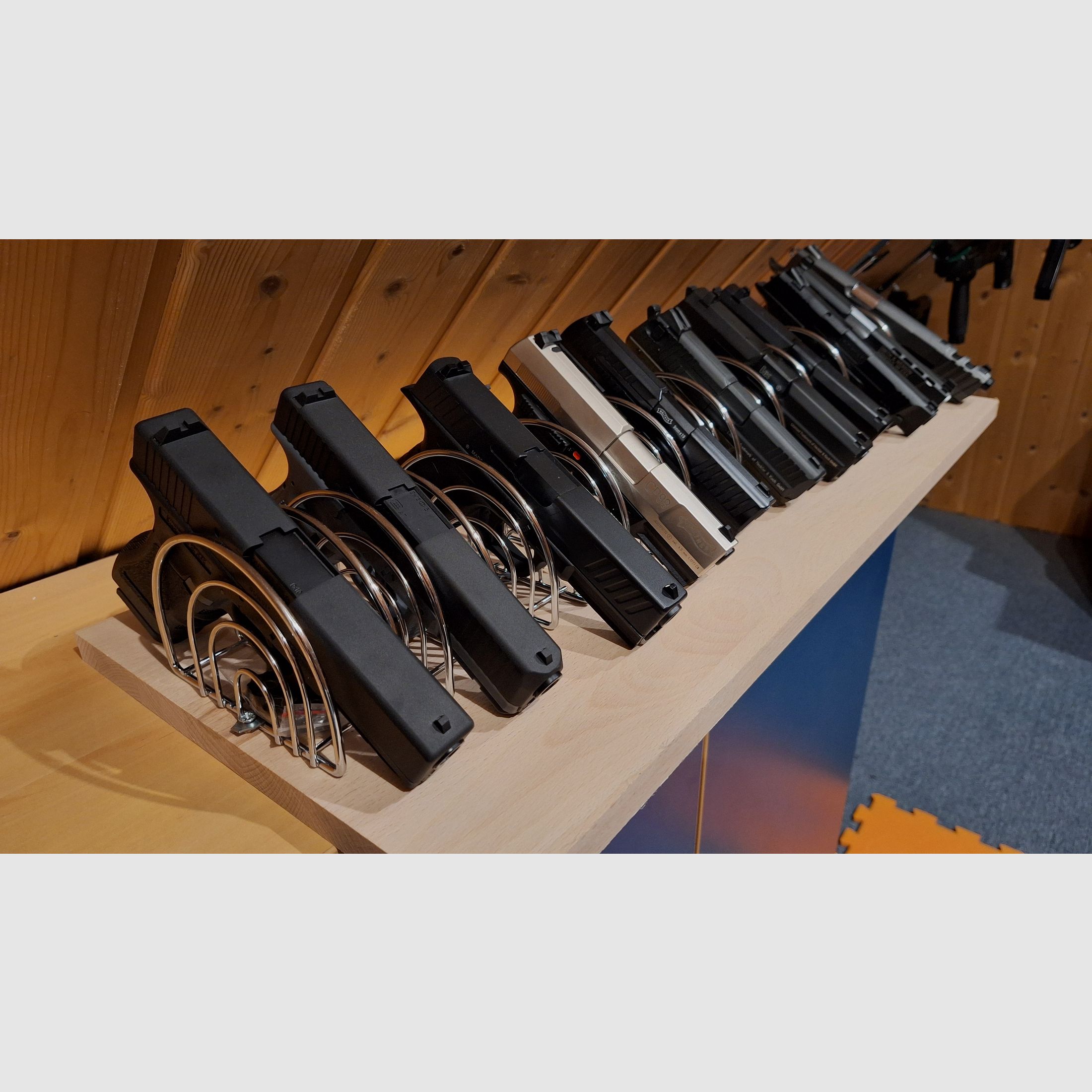 Pistolen Rack/Halter/Ständer/Regal für bis zu 11 Pistolen