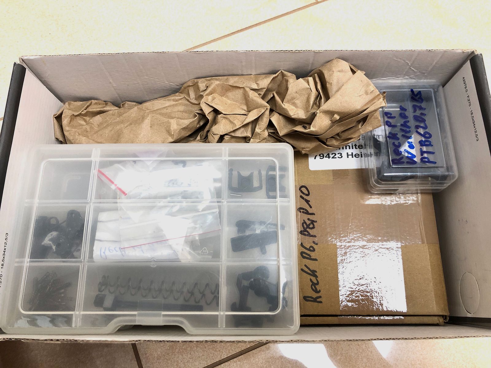 ••• #3 Ersatzteile / Reparatur-Konvolut für Schreckschusswaffen •••