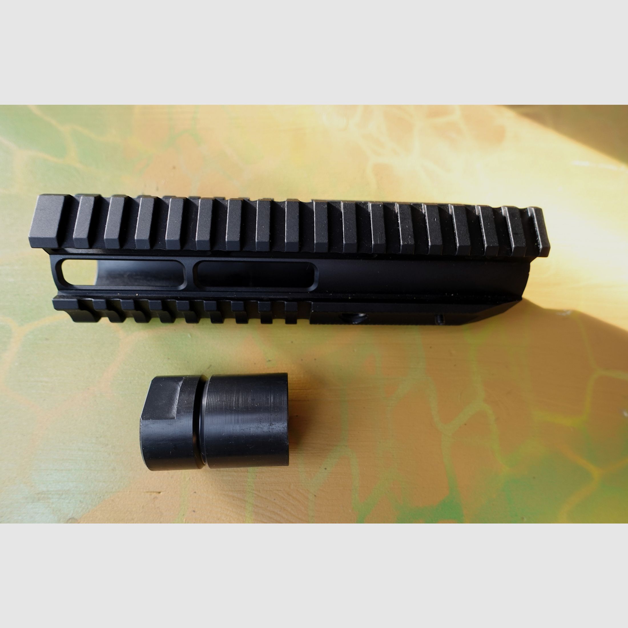 Ar-15 HERA ARMS Handschutz IRS QUAD-Rail für AR15 , Länge: 7,0" mit Barrel nut