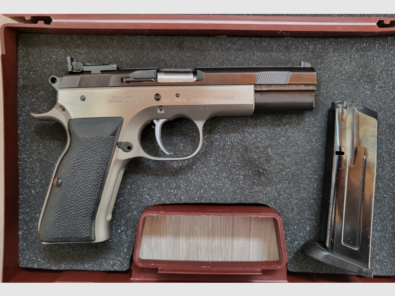 Tanfoglio Ultra Match en calibre 45 ACP avec système interchangeable 9x19 5 pouces, image 2 sur 6