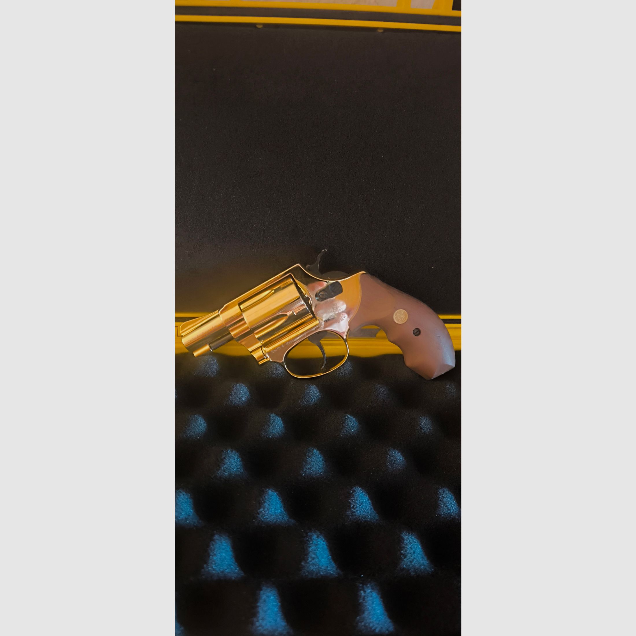 Revolver 9mmRK, 24Karat Vergoldet & Ungeschossen von Smith & Wesson, Modell Chiefs Special