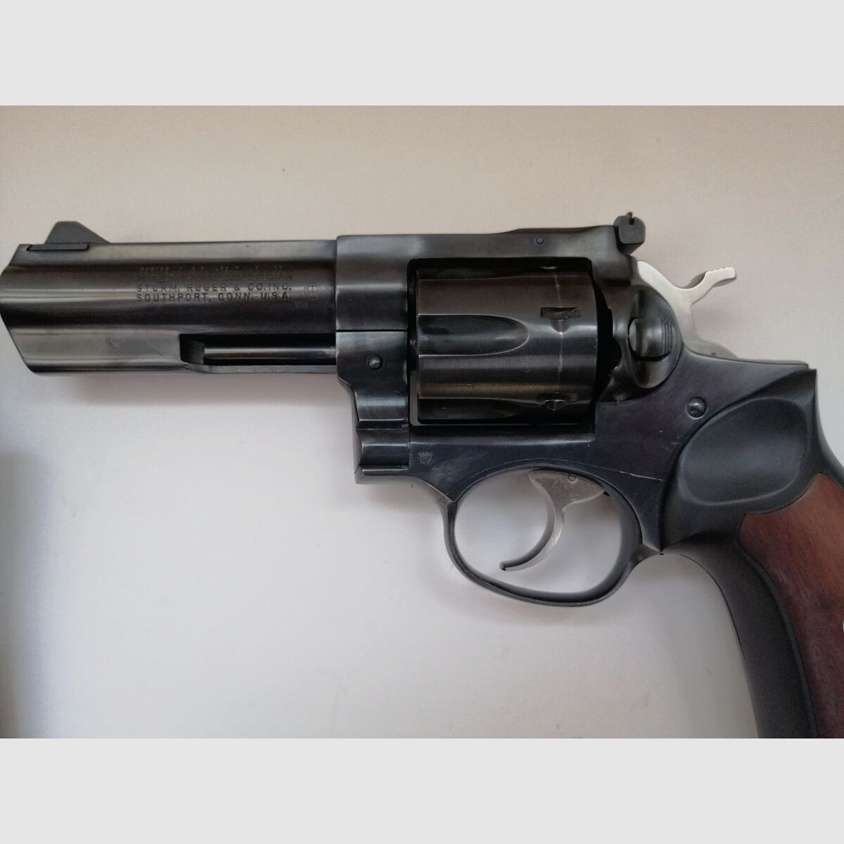 Mooie Ruger GP 100 – loop 4 inch – 357Magnum – Ruger hoes – TBE, afbeelding 6 van 11