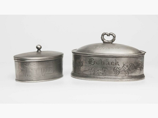 antique tin box hunting jewelry decoration