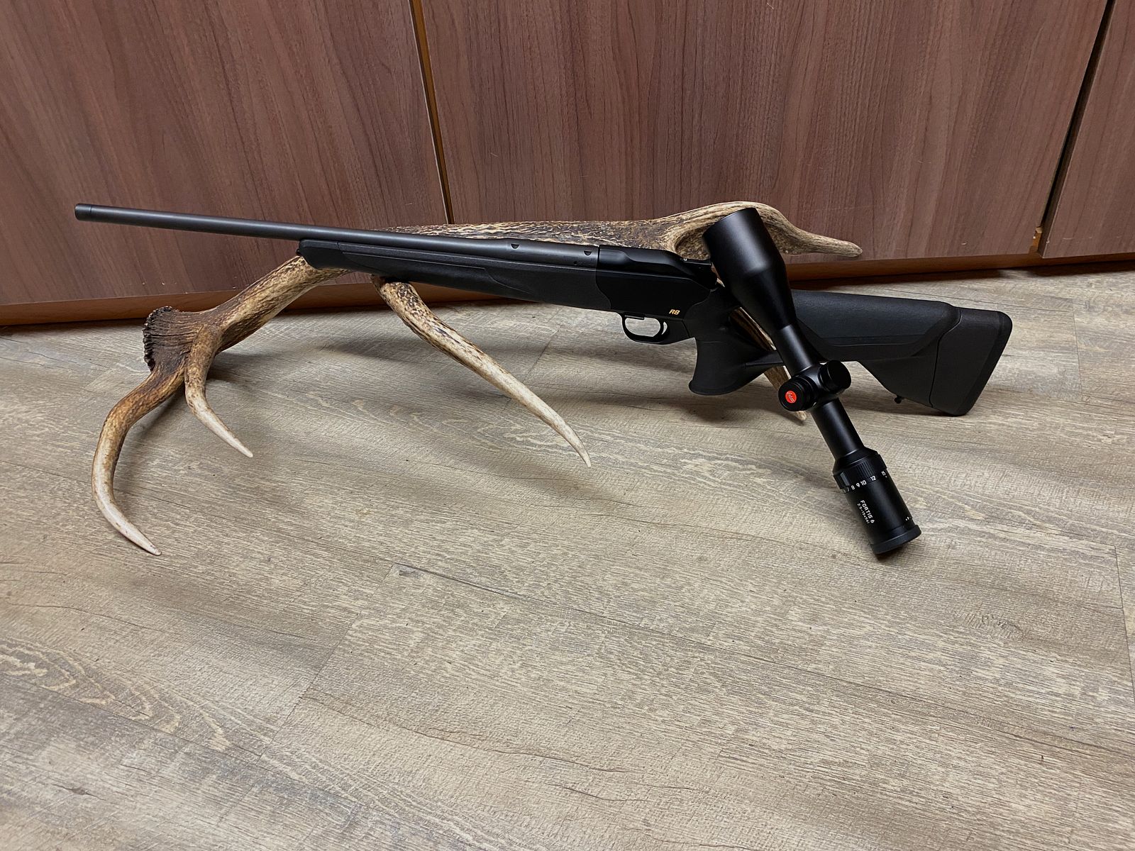 Blaser R8 Ultimate with Leica Fortis 6 2.5-15x56 i, with rail