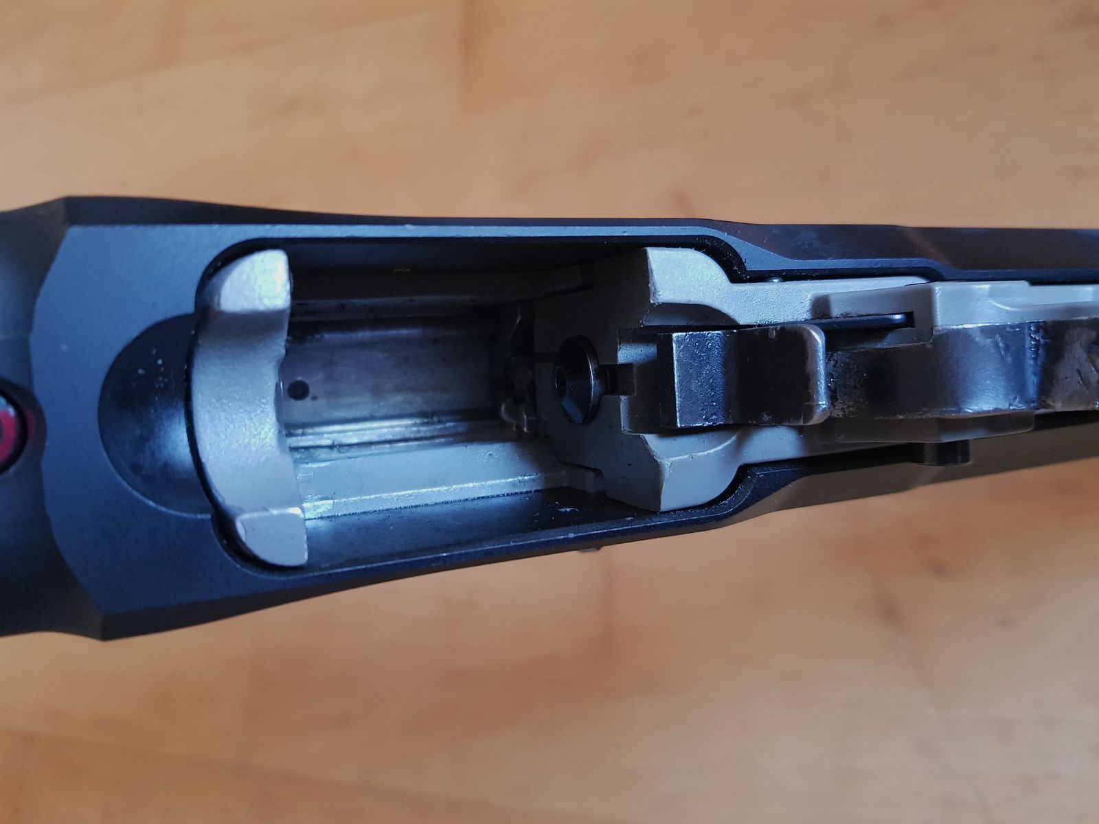 Ruger 10/22 Target, inoxidable "táctico" con empuñadura de pistola y culata retráctil (Magpul)