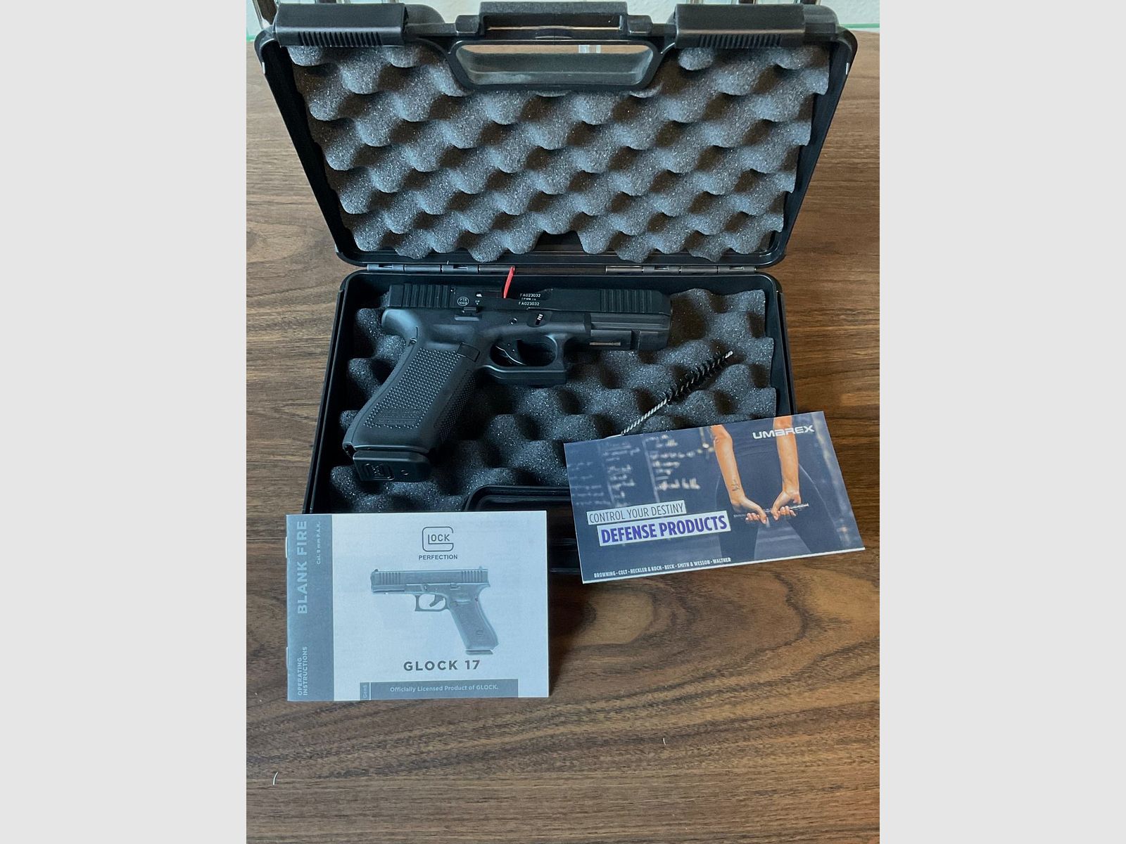 Glock 17 Gen5 blank firing pistol 9mm P.A.K. – Like new in full set