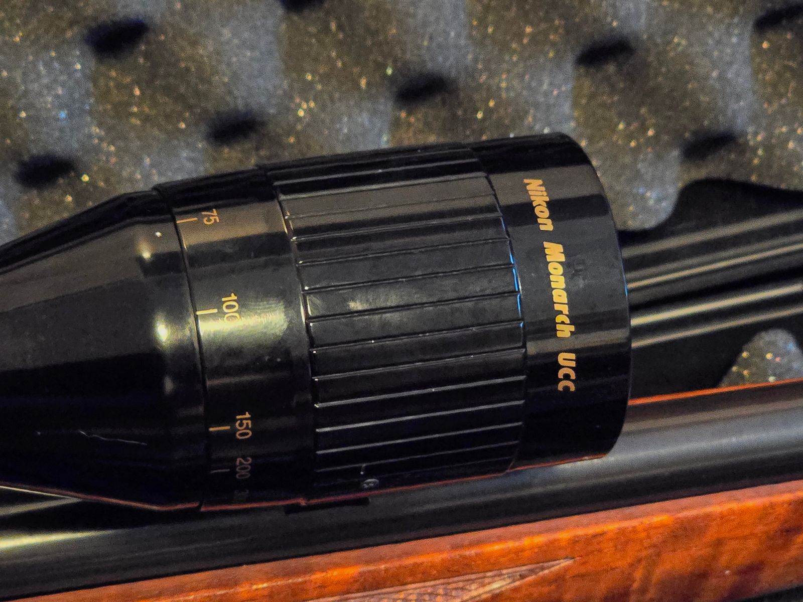 Krico Kleinkaliberbüchse .22lr mit ZF 3,3-10x52
