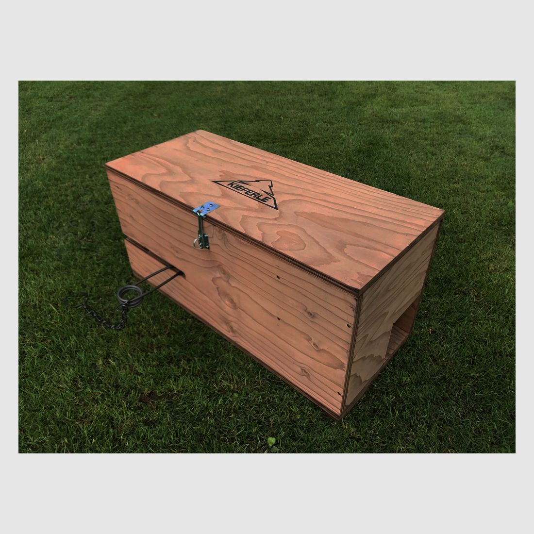 Trap box for Conibear medium-sized kill trap
