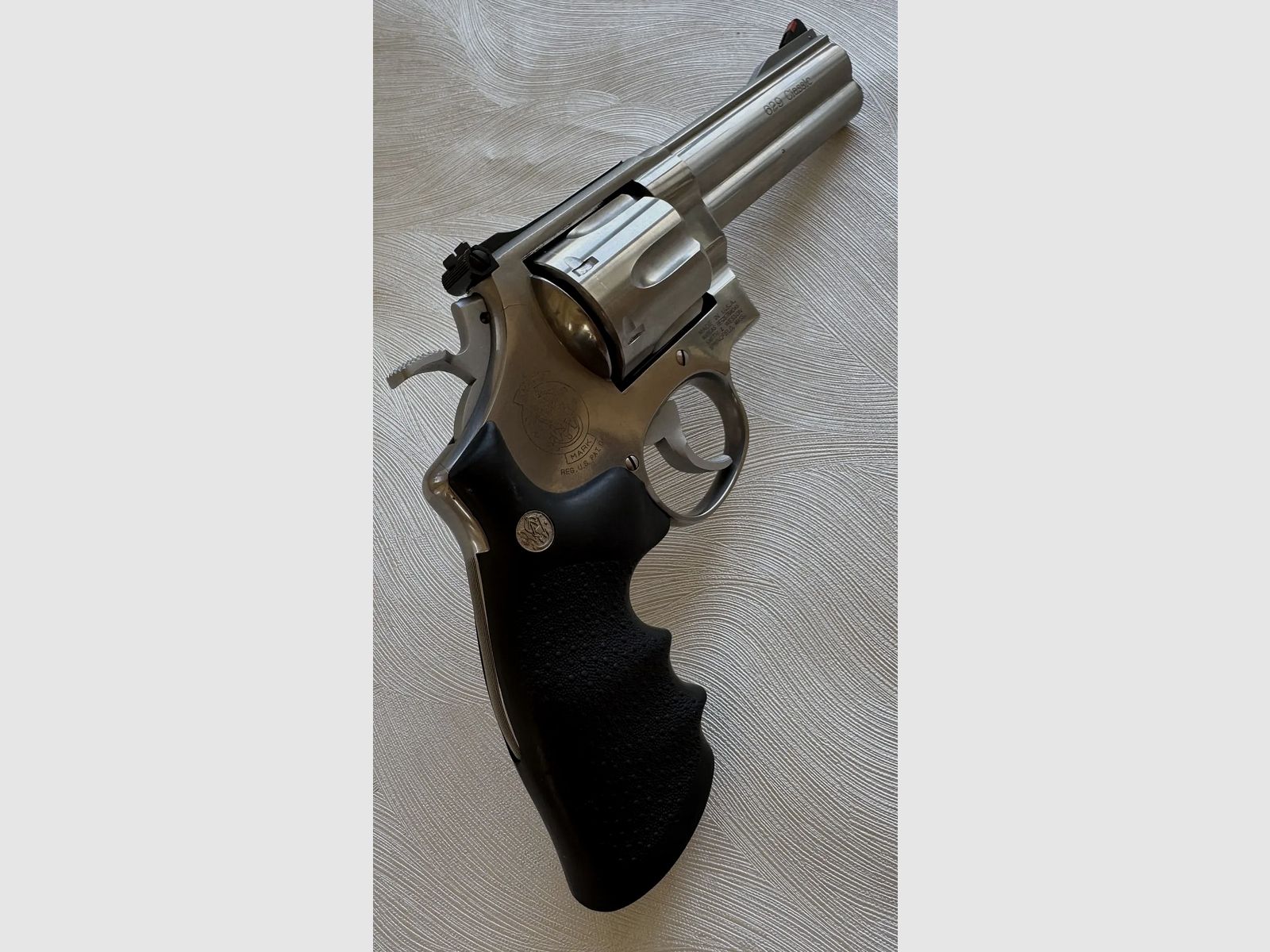 Smith & Wesson 629 Clásico, 5″ – Calibre .44 Magnum