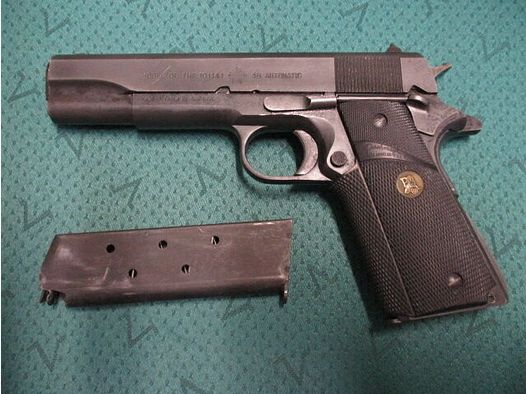 Pistole .45Auto Norinco 1911A1 mit Reservemagazin 1911A1