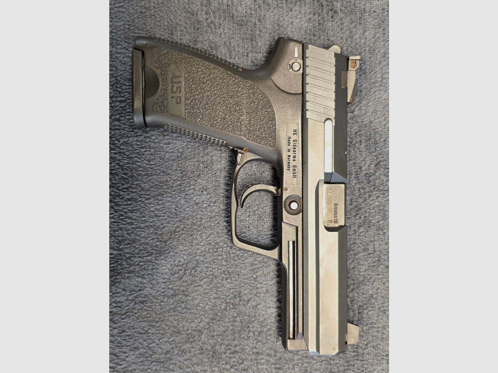 Heckler & Koch USP , 9mm