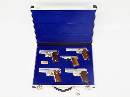 Von Bank Sammlung: 5x Pistolen SIG P210-6 / P220 / P225 / P226 / P230 im Konvolut
