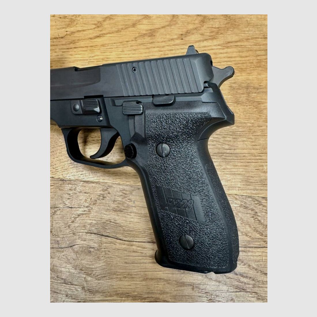 Sig Sauer P228