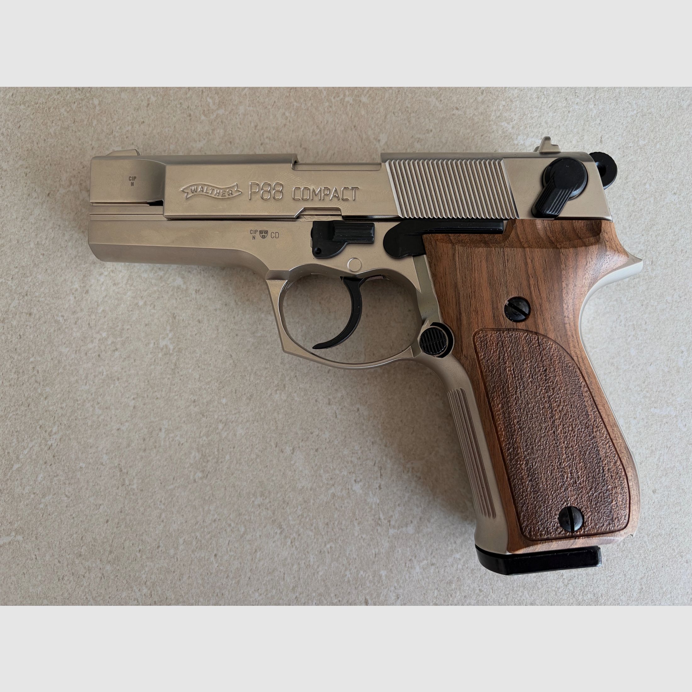 Walther P88 Compact Nickel wooden grip | New | Collector's condition | 9 mm P.A.K.