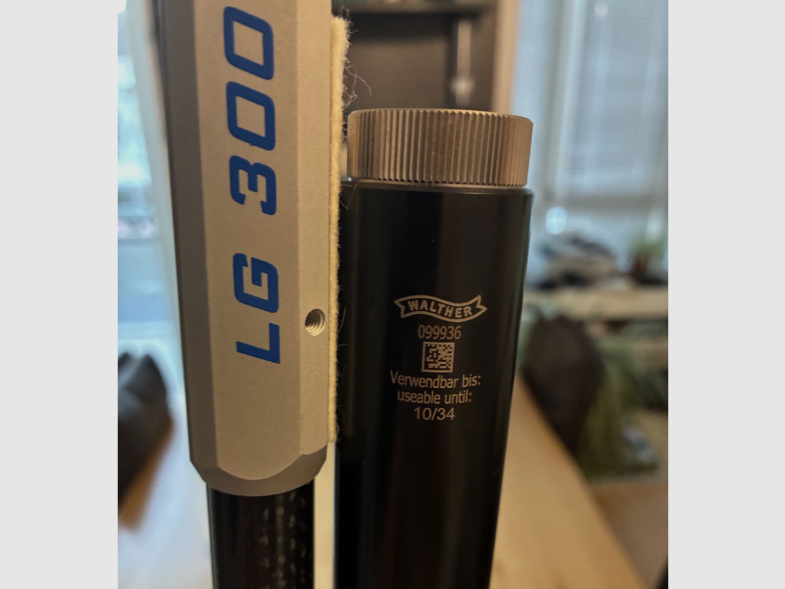Rifle de aire LG 300 XT LG300XT con culata de madera en excelente estado, modelo tardío