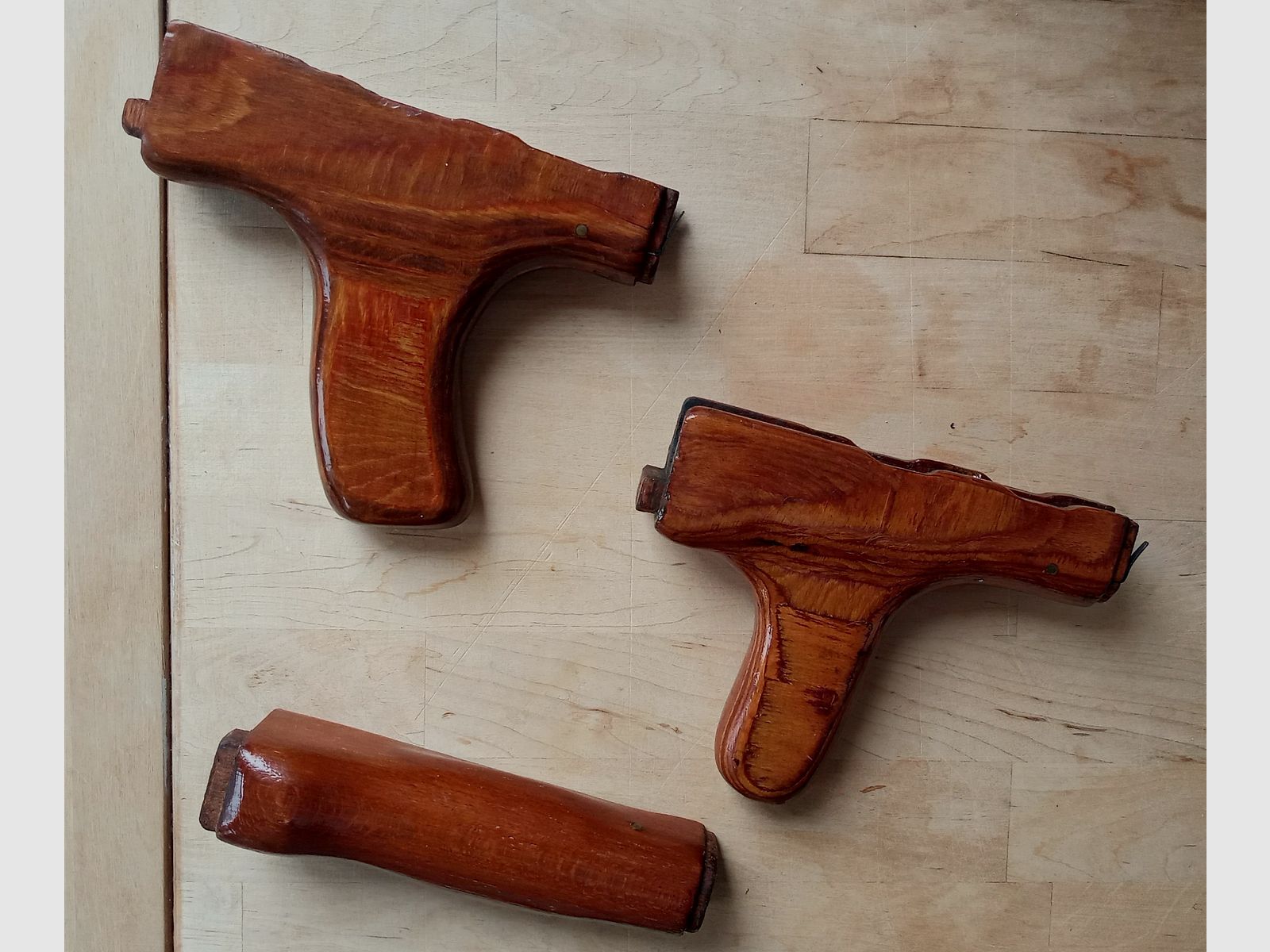 #1 Romanian AKMS lower handguard s.g. donkey-dick (Uluc) for underfolding stock laminated wood Romy Dong PM md.65