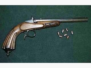 sconosciuta pistola da camera