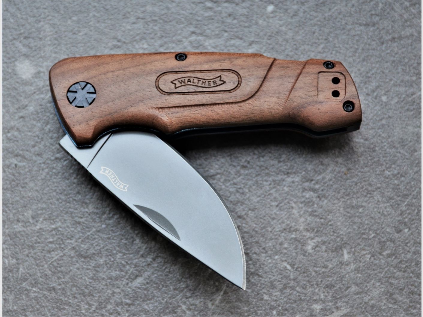 Walther BWK 2 Blue Wood Knife – Pocket Knife