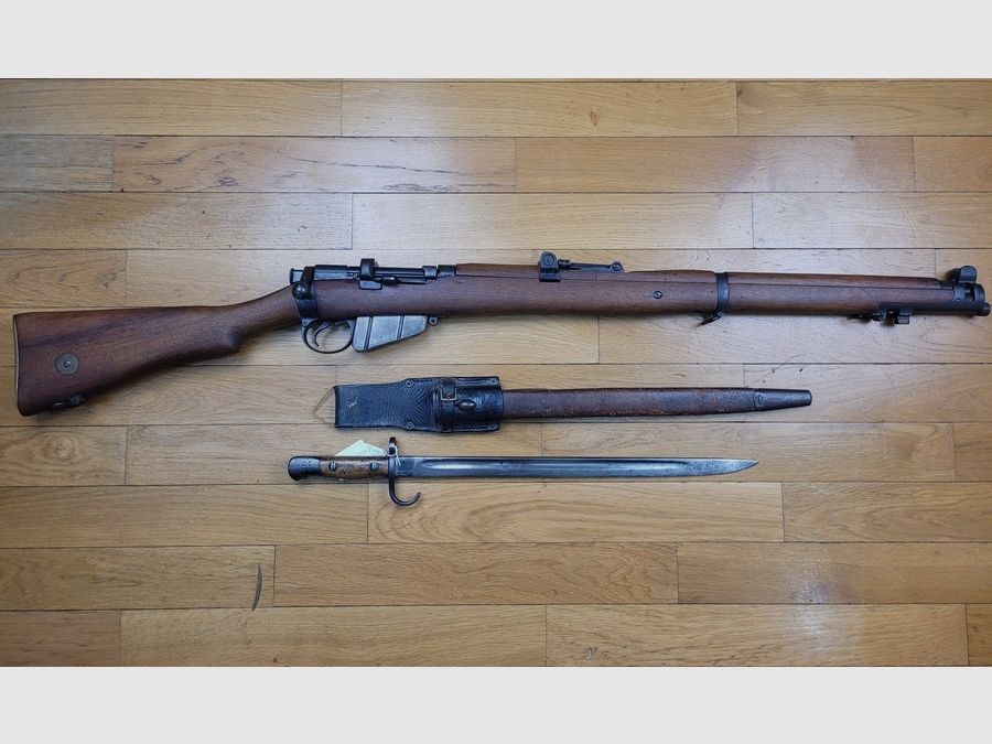 Rare Fusil anglais Lee Enfield MKIII (ET PAS MKIII(*) !) – Cut-off ET Volley sight – TRES rare fabrication B.S.A 1914 ! calibre d&rsquo;origine 303 Brit. – intégralement mono matricule – disque d’unité – ÉTAT MUSÉAL !, image 40 sur 40