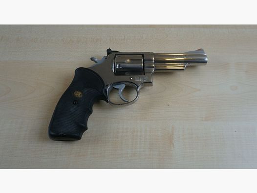 Smith & Wesson 66-2