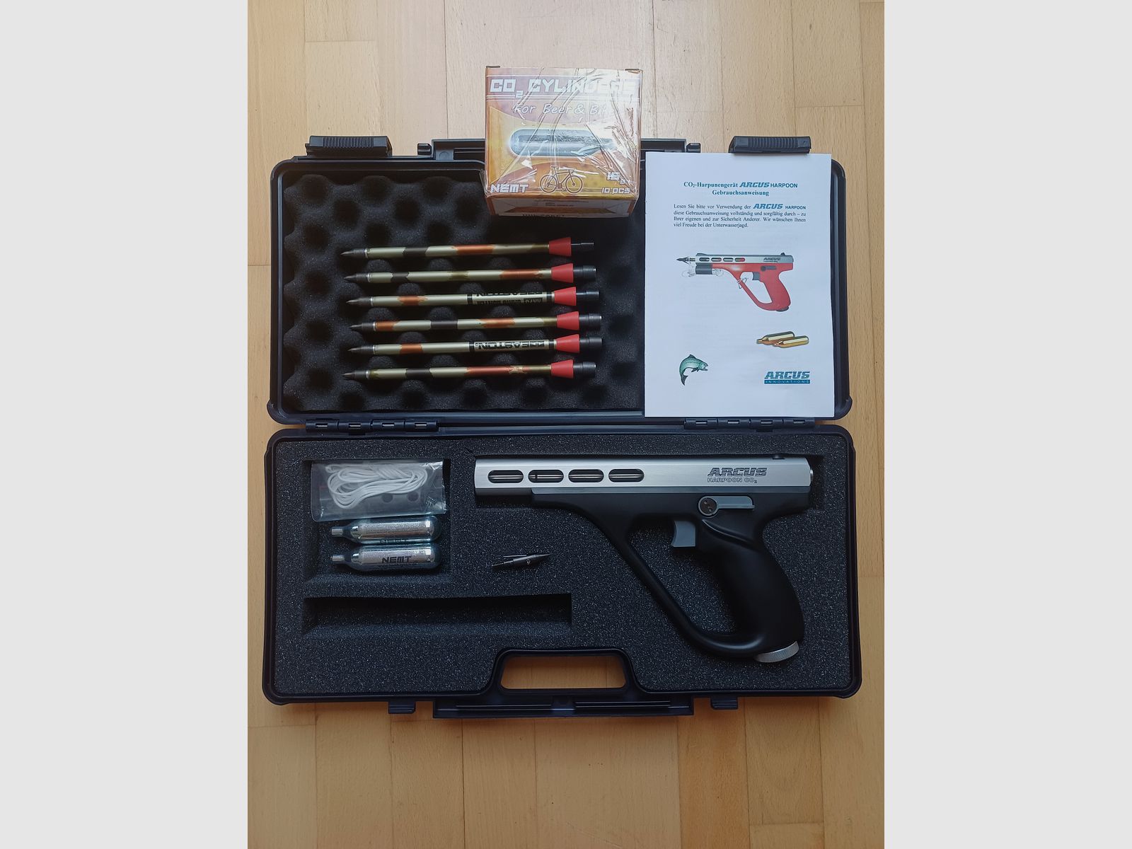 Arcus Harpoon black with extra accessories
