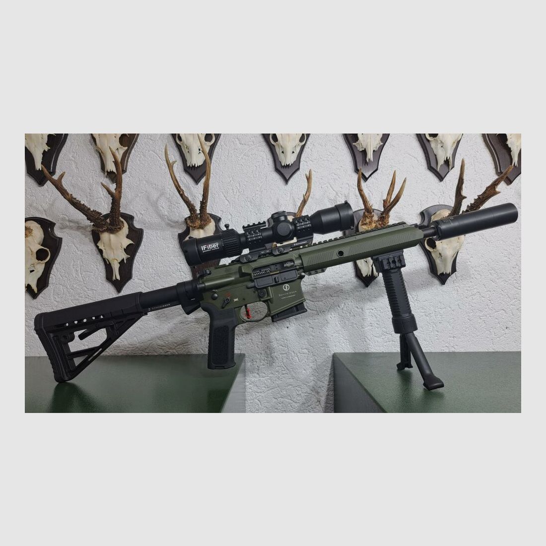 Schmeisser Schmeisser AR15-S4F Sport .223 Rem,OD Green -JAGDVERSION mit Schalldämpfer SD15 , Zielfernrohr DDOPTICS 1,5-15x40 , Hiperfire Competition-Abzug etc.