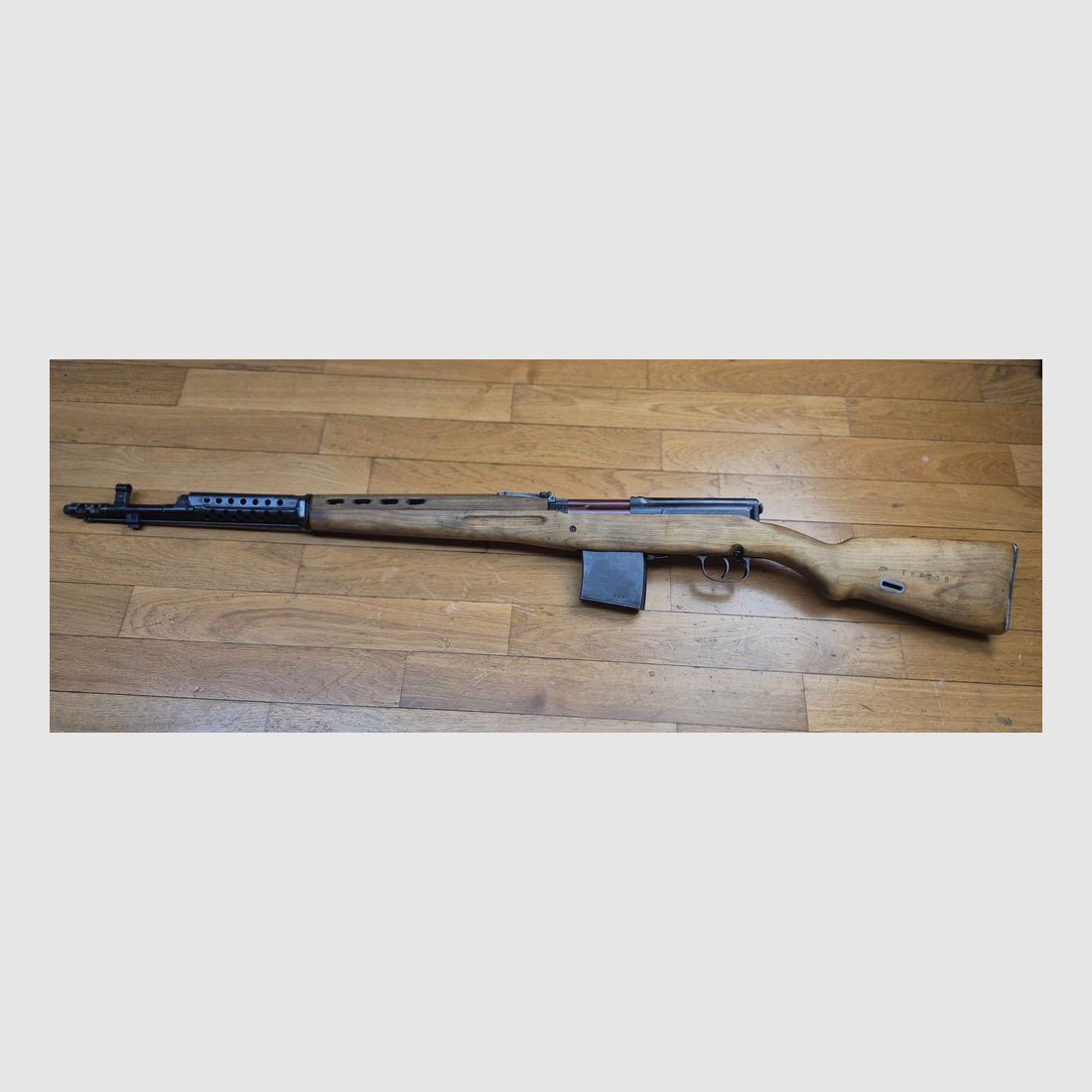 Iconisch Sovjet semi-automatisch geweer SVT-40 – Tula Arsenal in 1944 – Mono-nummer (zonder elektrische markering) – Origineel kaliber 7,62x54r – Zeer Goed+, afbeelding 1 van 32