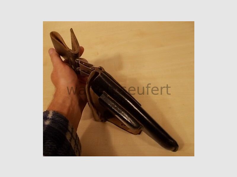 MAB D Französische Pistole Deutsche Polizeitasche