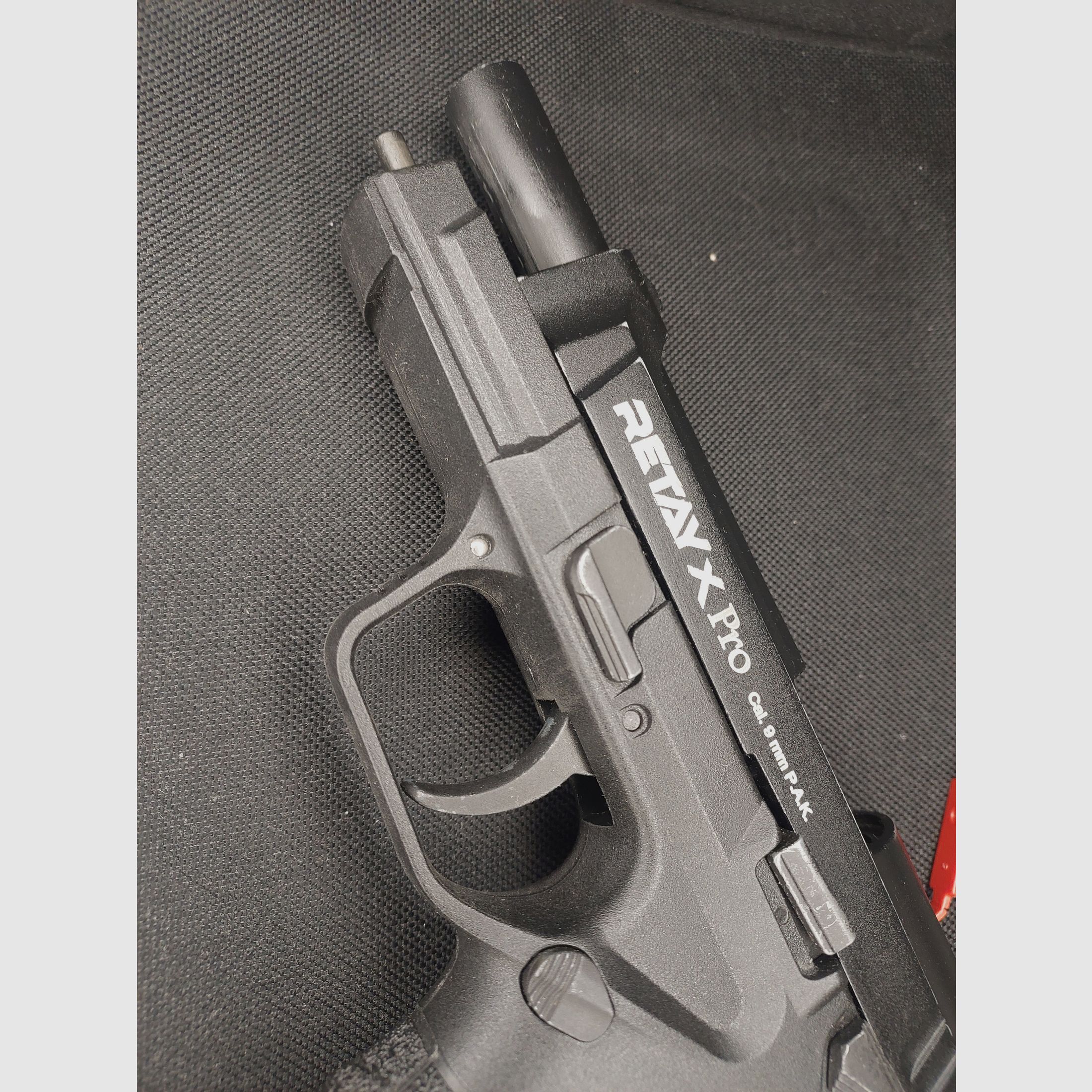 Retay X Pro Schreckschuss Pistole 9mm P.A.K. brüniert (PTB 1041) 