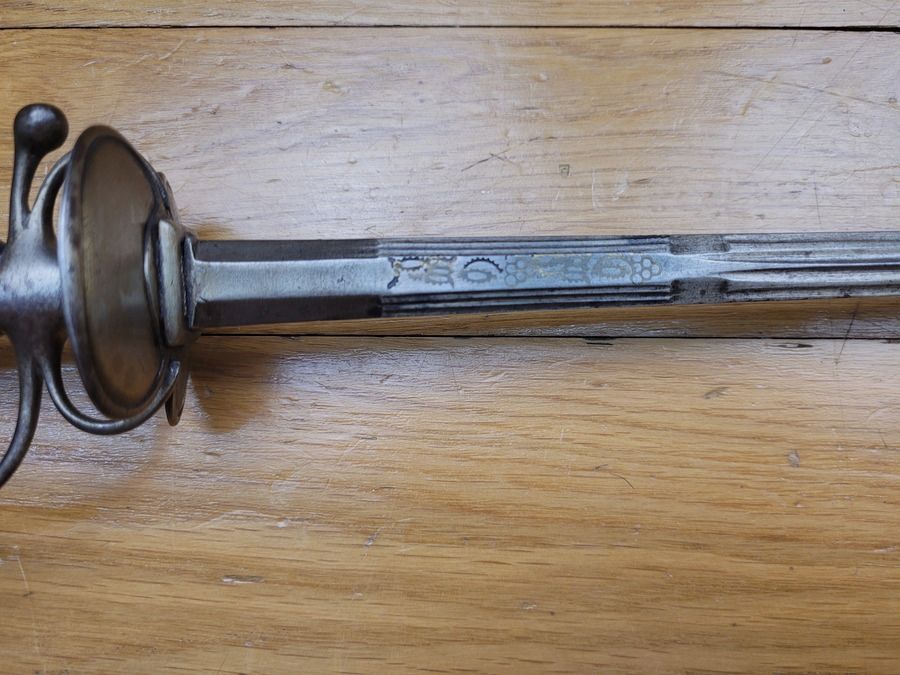 Espléndida espada miniatura para niños XVIII – según el modelo de la espada de sargento – alrededor de 1740 – todo acero, sin oxidación – para una colección de regulaciones del Antiguo Régimen – estado raro, imagen 6 de 22
