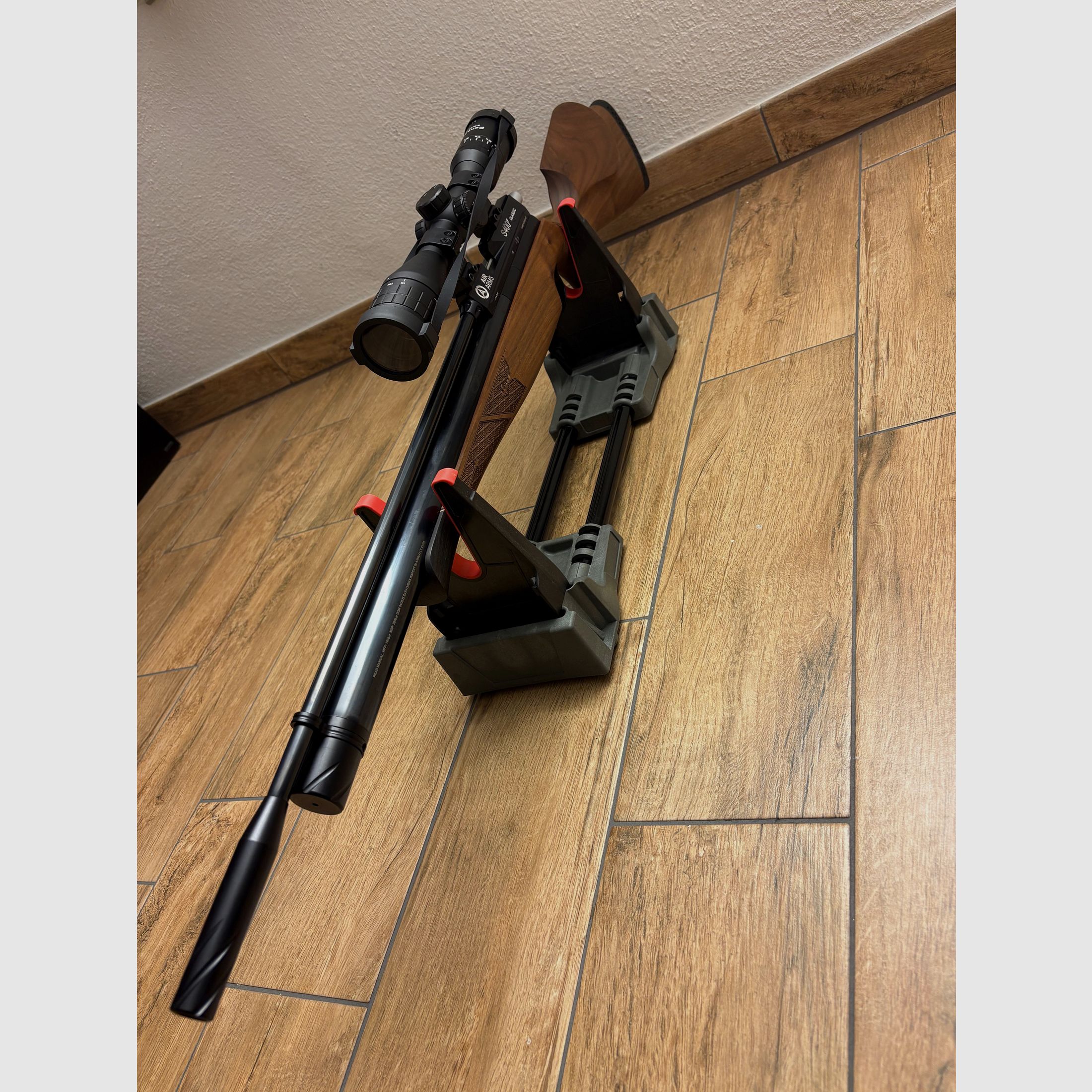 Air Arms S400 carbine 4.5mm walnut only used once