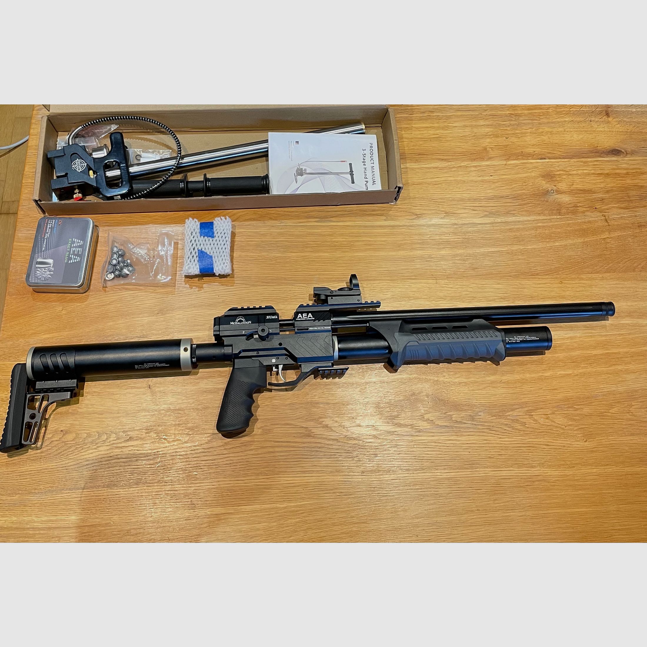 AEA Megalodon PCP – incl. Red Dot, GoGun PCP pump, ammunition & original packaging – complete set