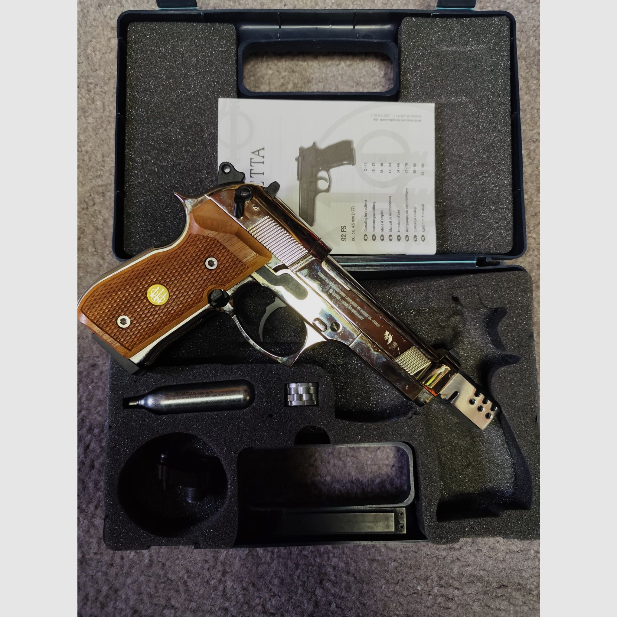 Beretta 92 FS co2 4,5mm Chroom 